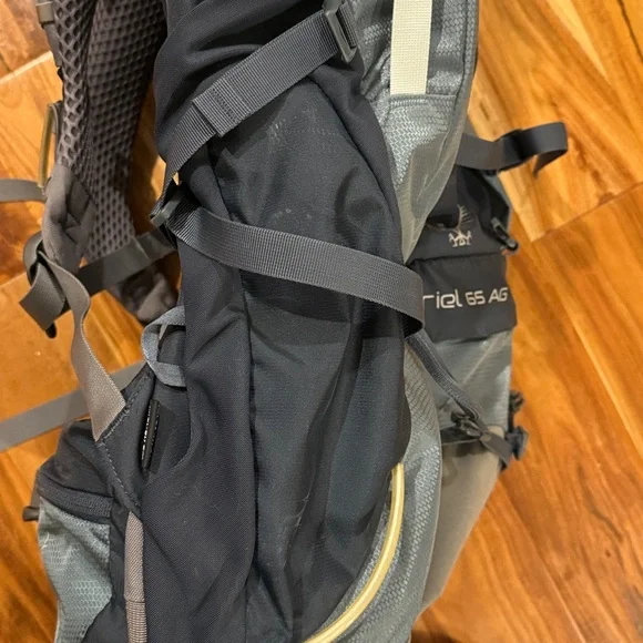 Osprey Ariel 65 Pack - Picture 6 of 7